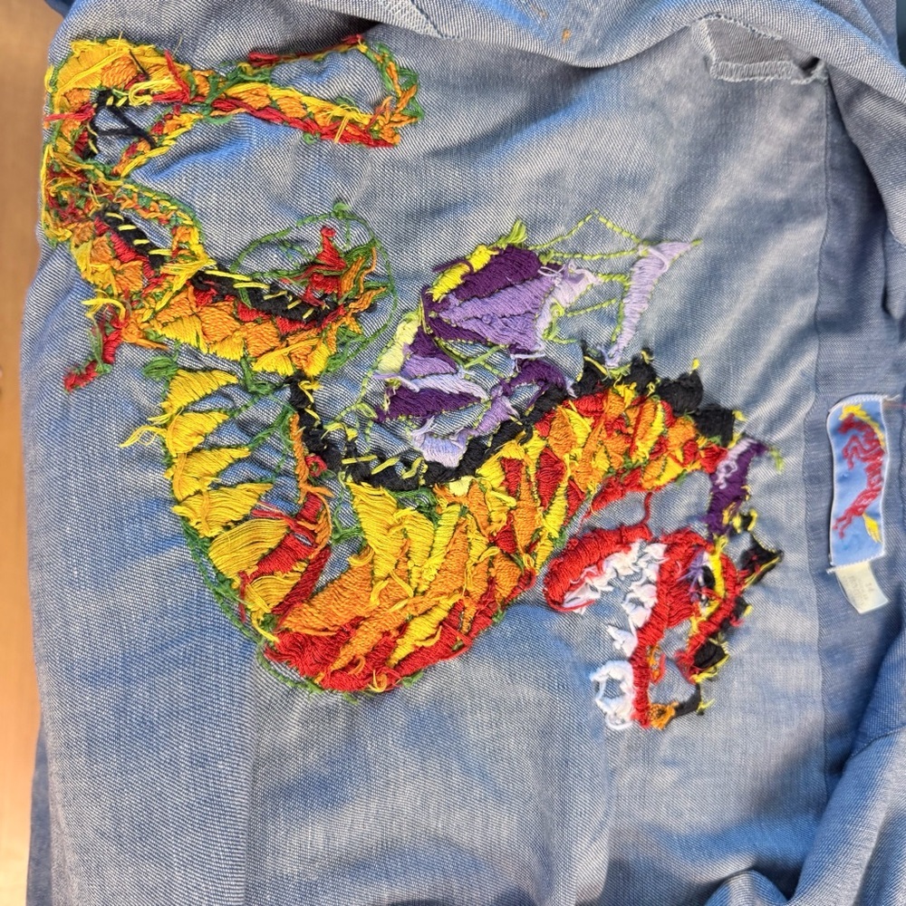 Wrangler Dragon Embroidered Western Denim Blue Red Button Down Collared Shirt 14 - Picture 5 of 10